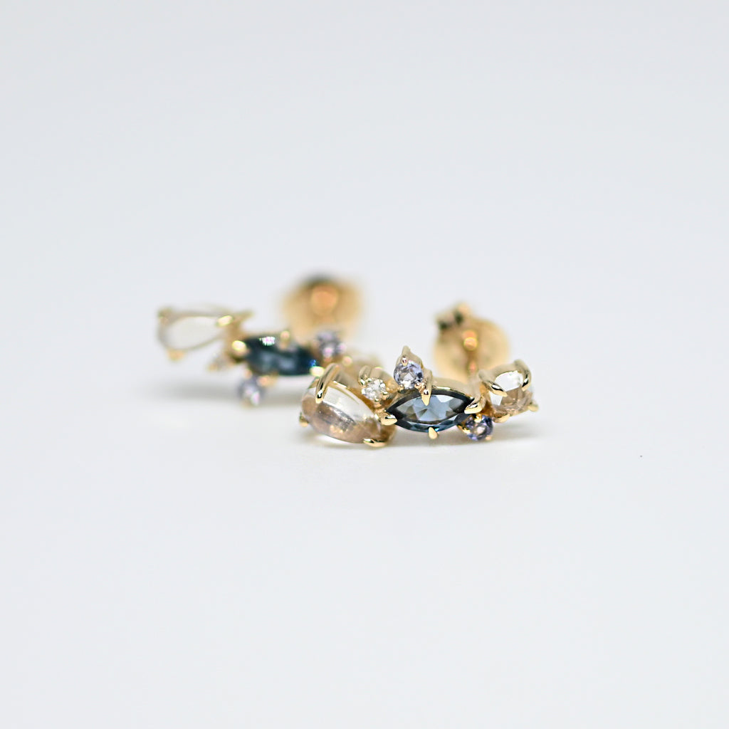 Twinkling blue ピアス【K10YG】24AW